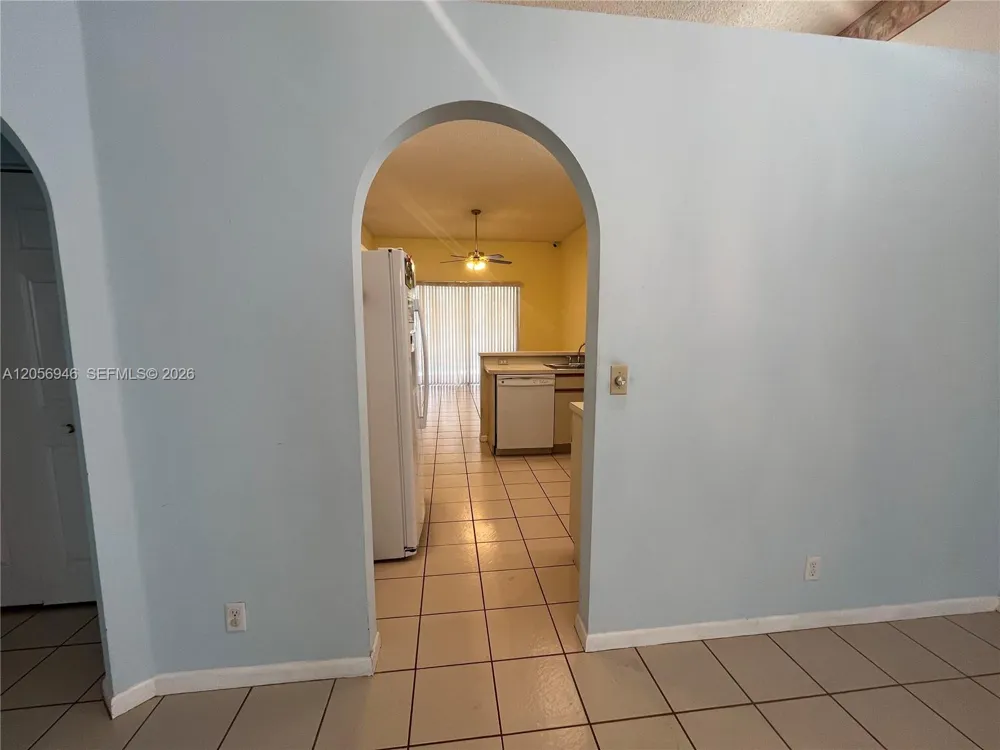 10854 Limeberry Dr Cooper City, FL 33026
