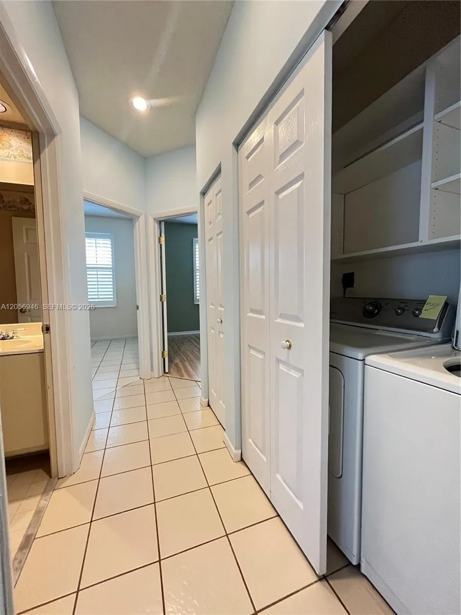 10854 Limeberry Dr Cooper City, FL 33026