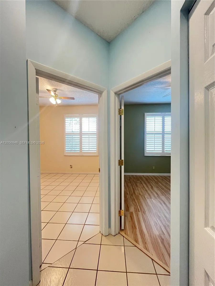 10854 Limeberry Dr Cooper City, FL 33026