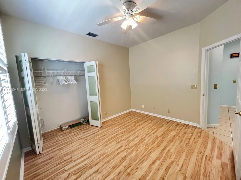 10854 Limeberry Dr Cooper City, FL 33026