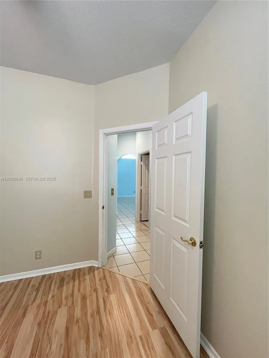 10854 Limeberry Dr Cooper City, FL 33026