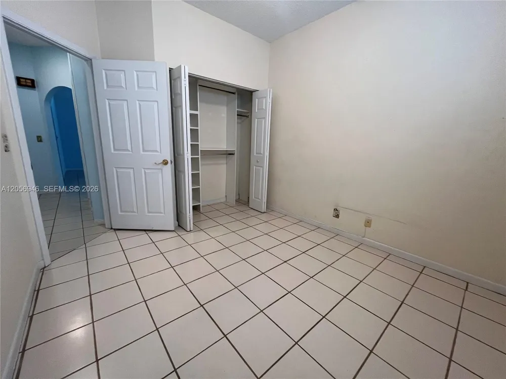 10854 Limeberry Dr Cooper City, FL 33026