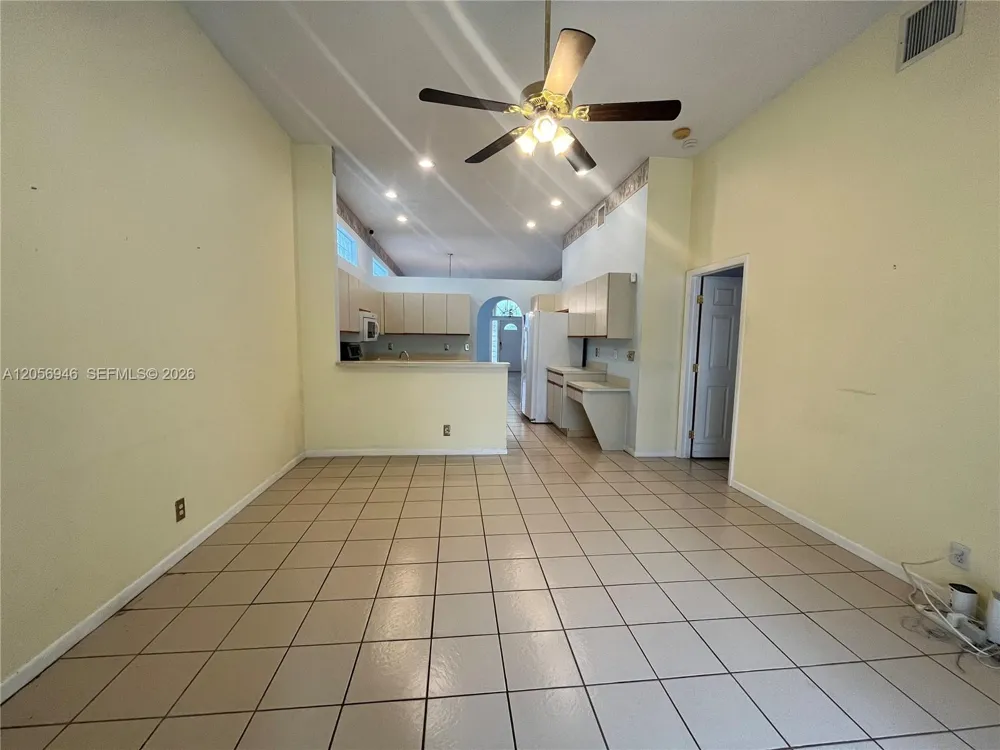 10854 Limeberry Dr Cooper City, FL 33026