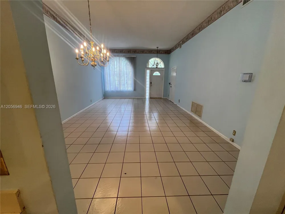 10854 Limeberry Dr Cooper City, FL 33026
