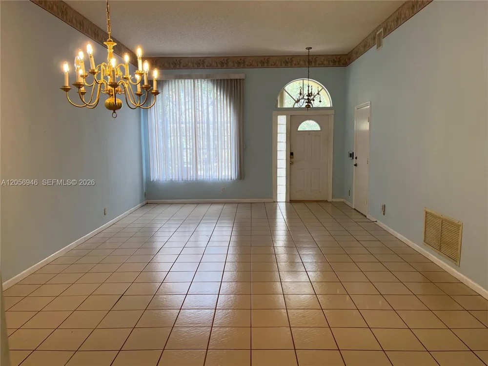 10854 Limeberry Dr Cooper City, FL 33026