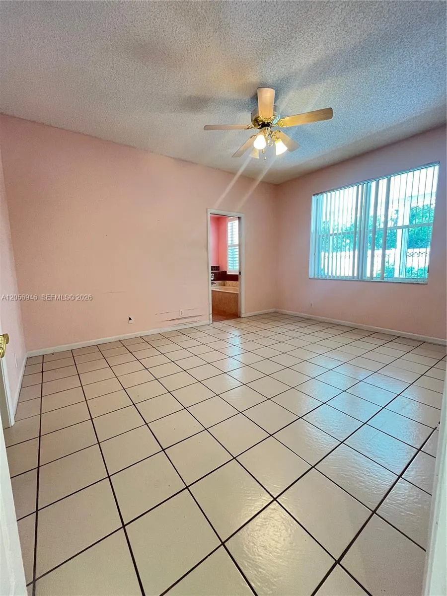10854 Limeberry Dr Cooper City, FL 33026