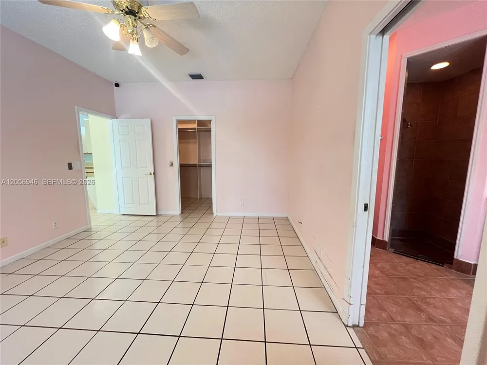 10854 Limeberry Dr Cooper City, FL 33026