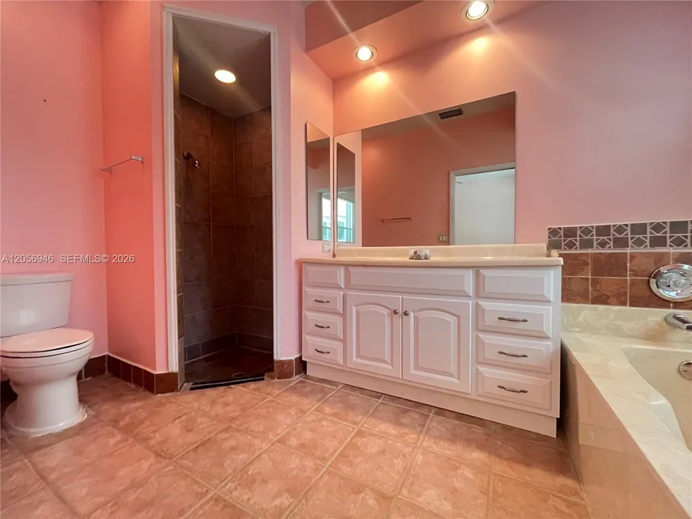 10854 Limeberry Dr Cooper City, FL 33026