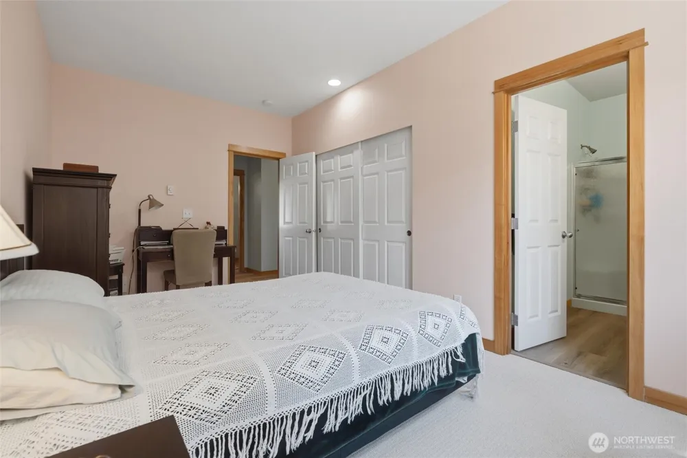 104 NE Whimbrel Lane Poulsbo, WA 98370