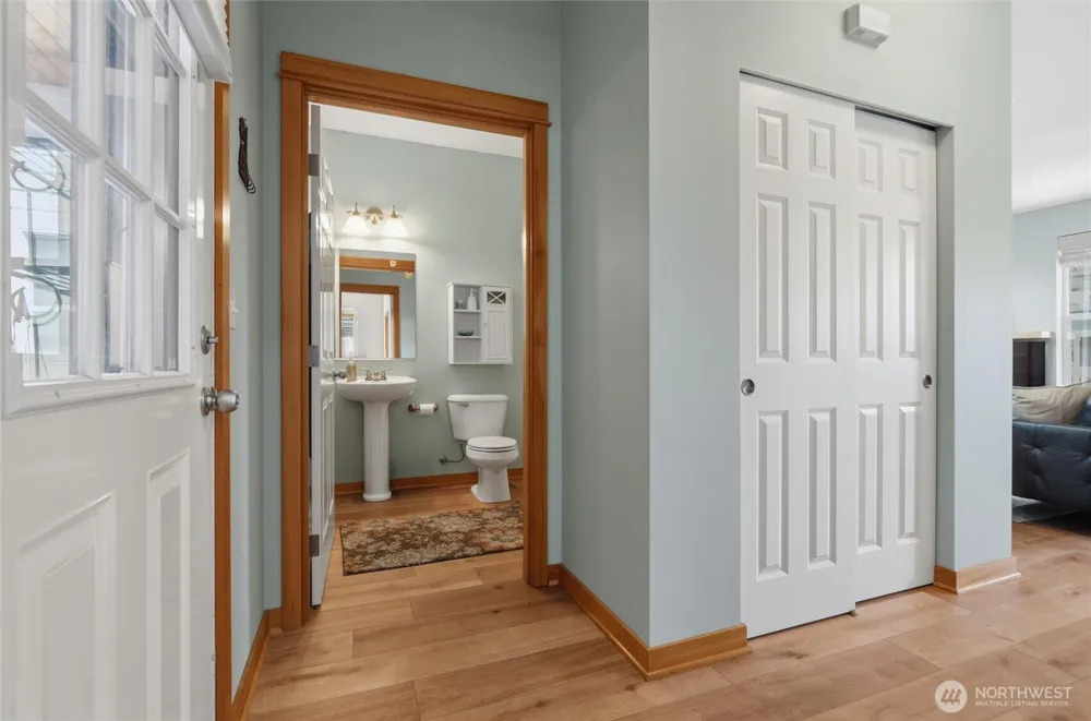 104 NE Whimbrel Lane Poulsbo, WA 98370