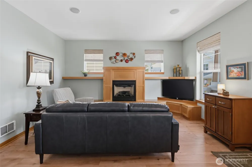 104 NE Whimbrel Lane Poulsbo, WA 98370