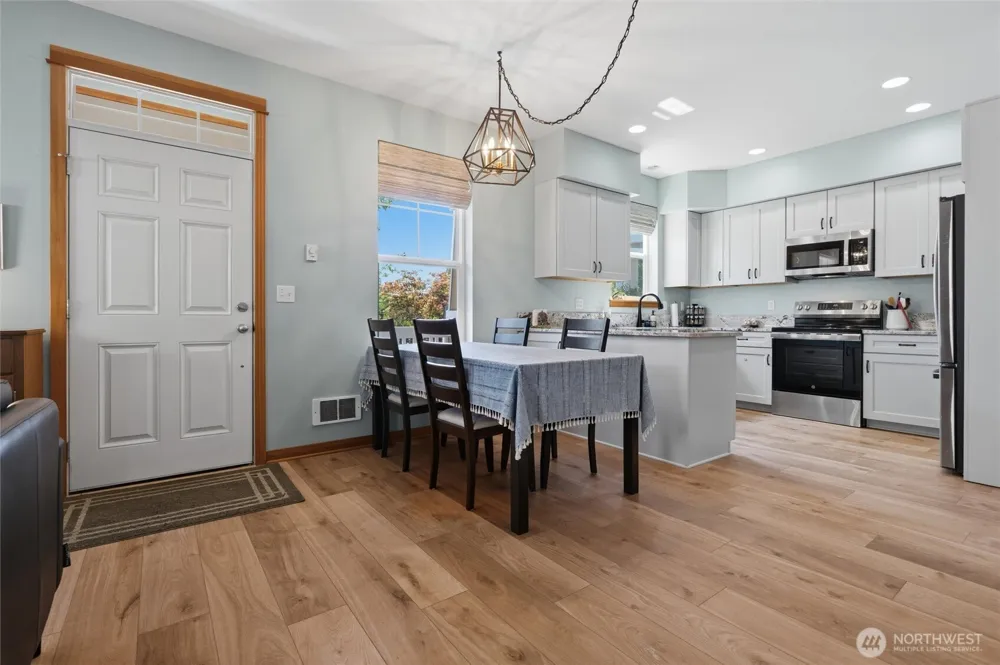 104 NE Whimbrel Lane Poulsbo, WA 98370