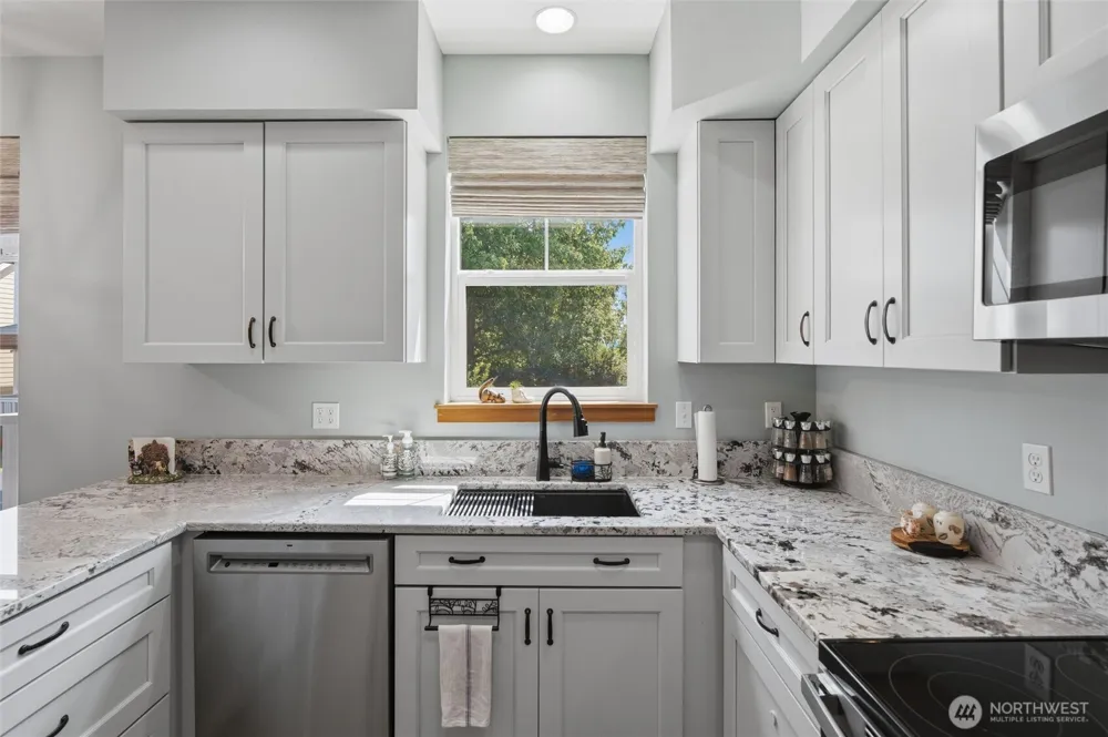 104 NE Whimbrel Lane Poulsbo, WA 98370
