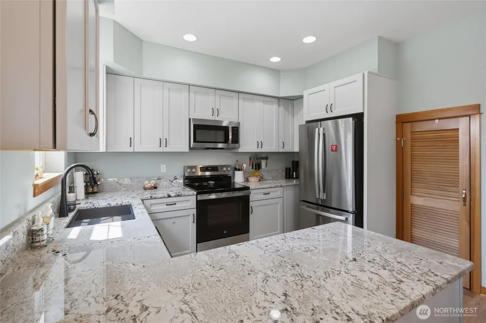 104 NE Whimbrel Lane Poulsbo, WA 98370