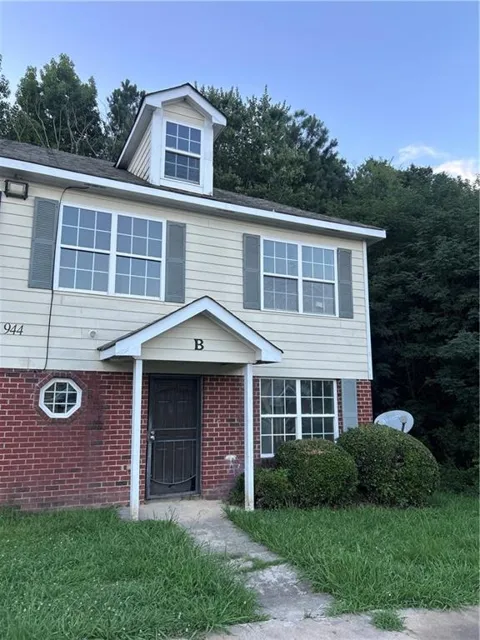 944 Old Mill Point #B