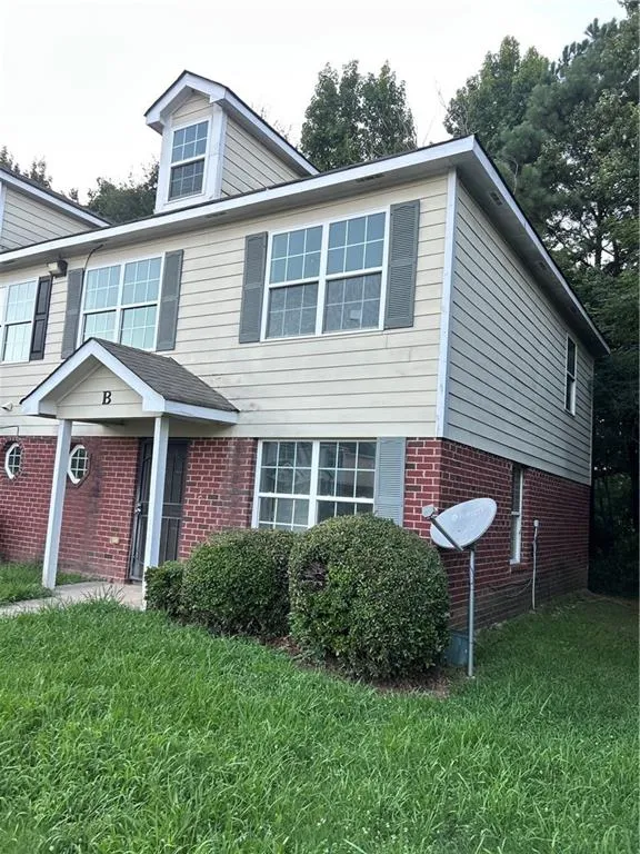 944 Old Mill Point #B Monroe, GA 30655