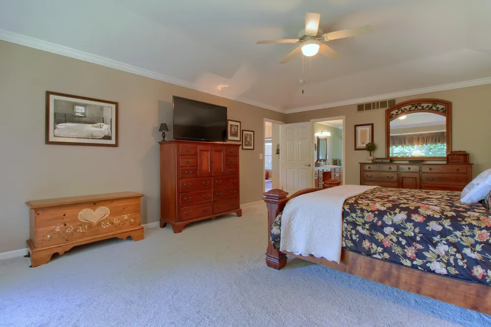 6794 Meadows Pass Dexter, MI 48130