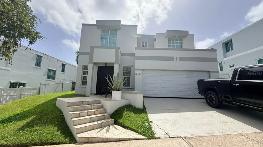 52 BULEVARD DE LOS ARBOLES San Juan, PR 00926