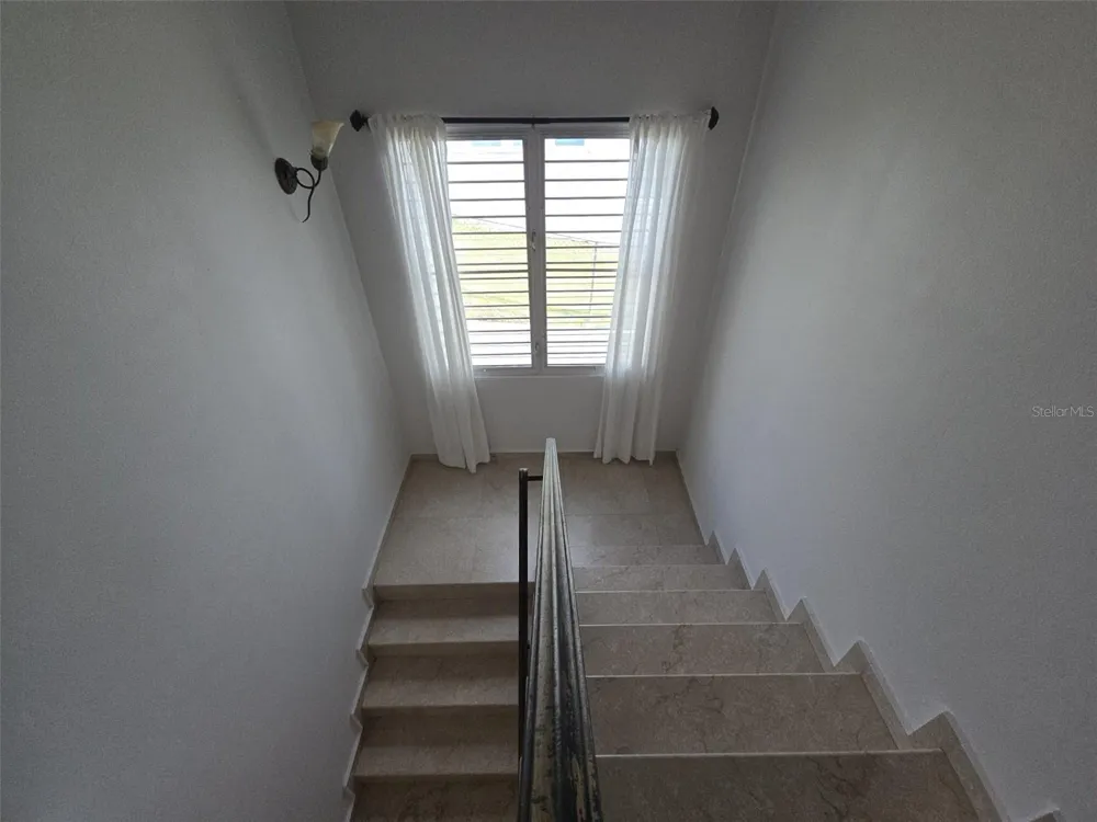 52 BULEVARD DE LOS ARBOLES San Juan, PR 00926