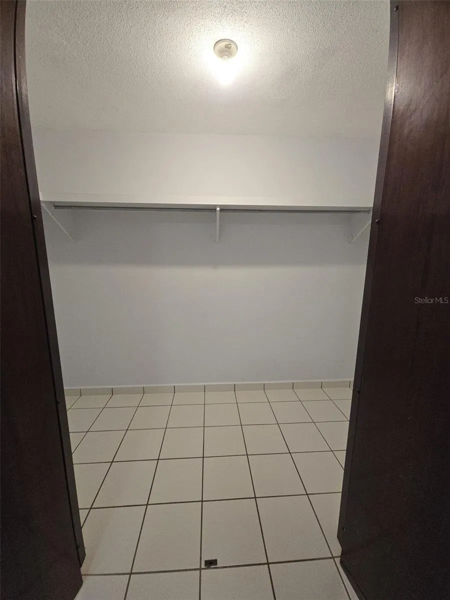 52 BULEVARD DE LOS ARBOLES San Juan, PR 00926