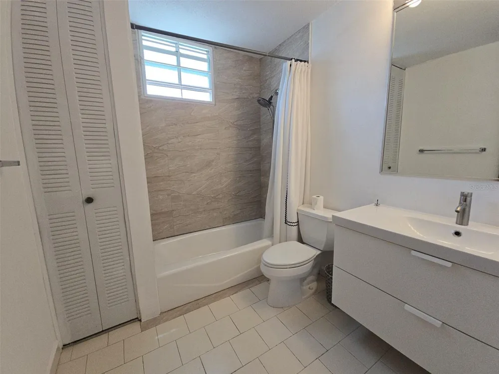 52 BULEVARD DE LOS ARBOLES San Juan, PR 00926