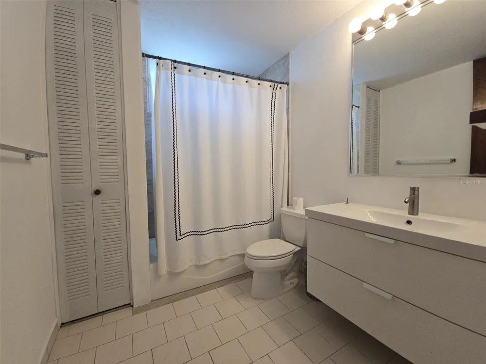 52 BULEVARD DE LOS ARBOLES San Juan, PR 00926