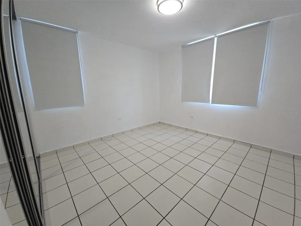 52 BULEVARD DE LOS ARBOLES San Juan, PR 00926