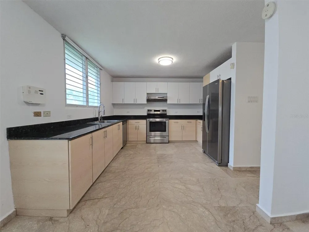52 BULEVARD DE LOS ARBOLES San Juan, PR 00926