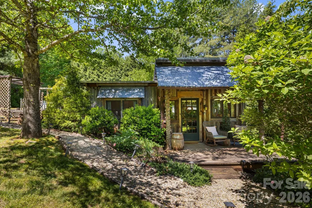 107  111 Hougie Heaven Lane Franklin, NC 28734