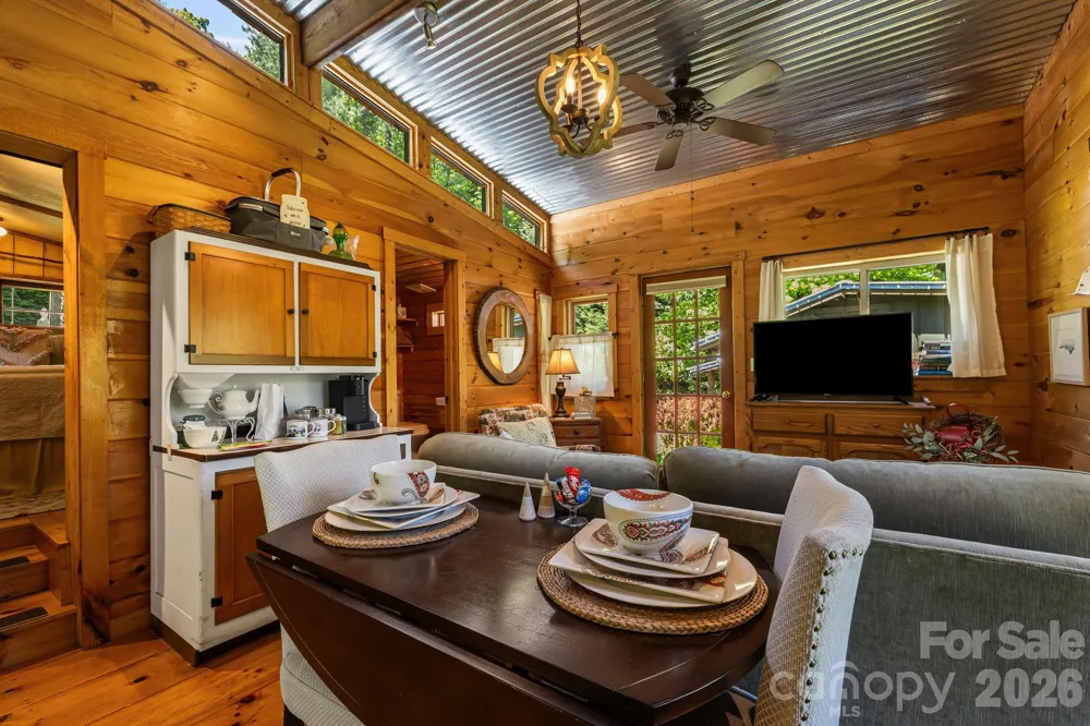 107  111 Hougie Heaven Lane Franklin, NC 28734