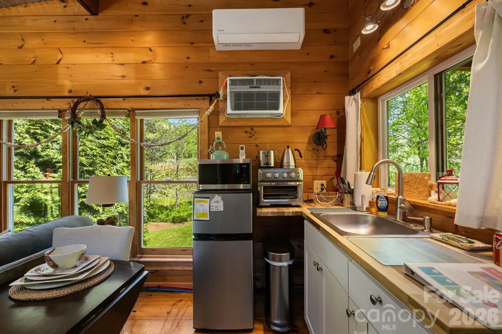107  111 Hougie Heaven Lane Franklin, NC 28734