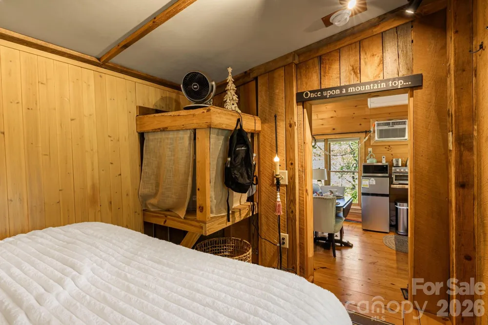 107  111 Hougie Heaven Lane Franklin, NC 28734