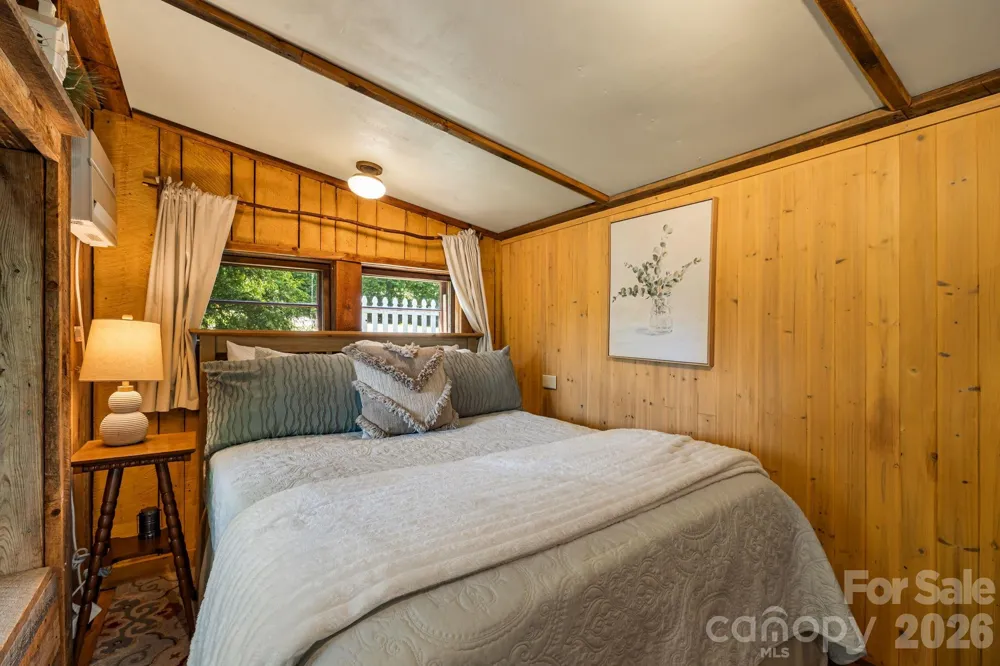 107  111 Hougie Heaven Lane Franklin, NC 28734