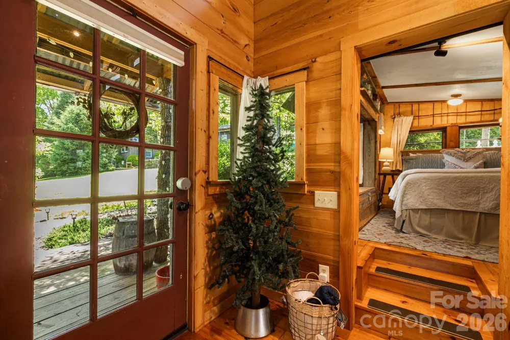 107  111 Hougie Heaven Lane Franklin, NC 28734