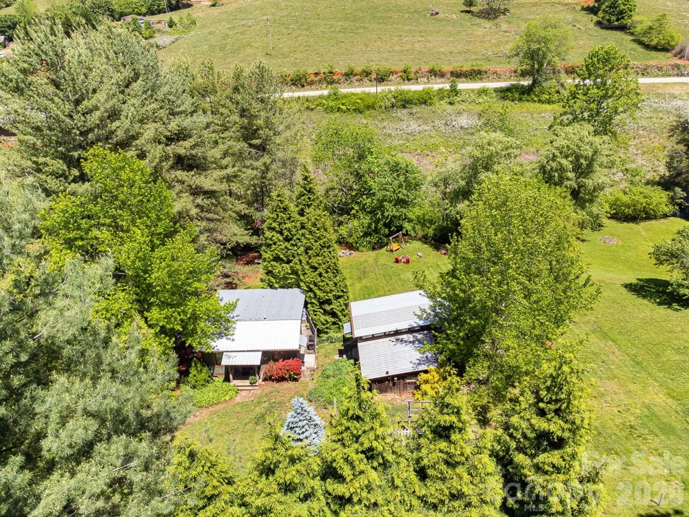 107  111 Hougie Heaven Lane Franklin, NC 28734