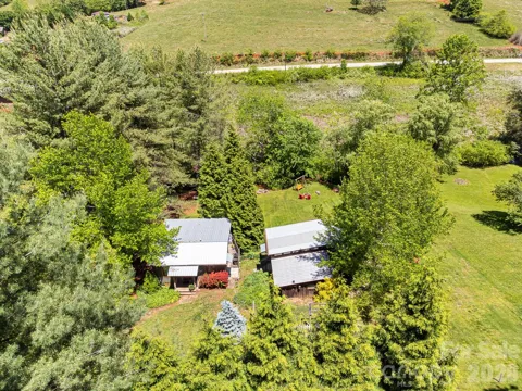 107  111 Hougie Heaven Lane