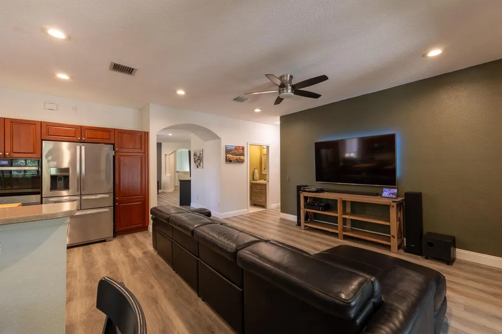1639 PASSION VINE CIRCLE #16-4 Weston, FL 33326