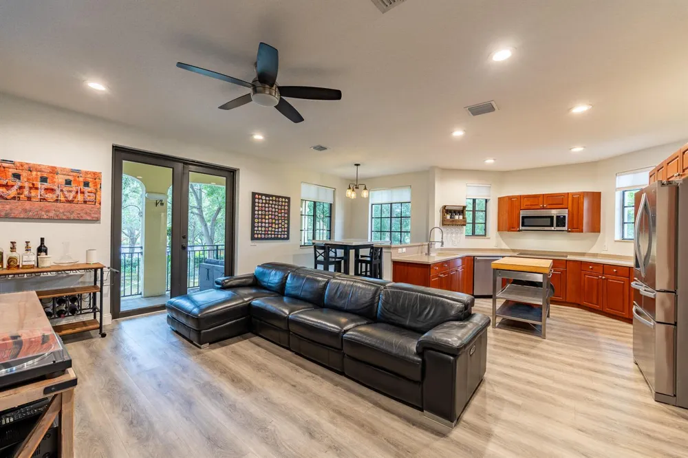 1639 PASSION VINE CIRCLE #16-4 Weston, FL 33326