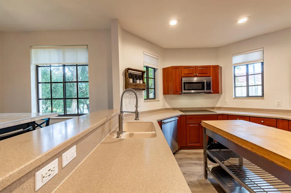 1639 PASSION VINE CIRCLE #16-4 Weston, FL 33326