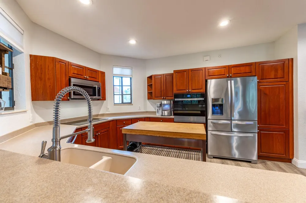 1639 PASSION VINE CIRCLE #16-4 Weston, FL 33326