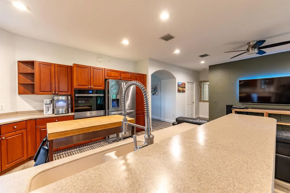 1639 PASSION VINE CIRCLE #16-4 Weston, FL 33326