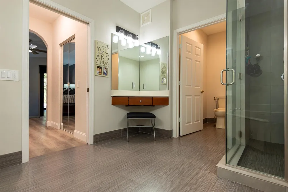 1639 PASSION VINE CIRCLE #16-4 Weston, FL 33326