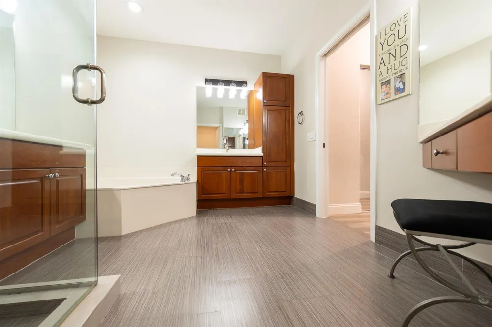 1639 PASSION VINE CIRCLE #16-4 Weston, FL 33326