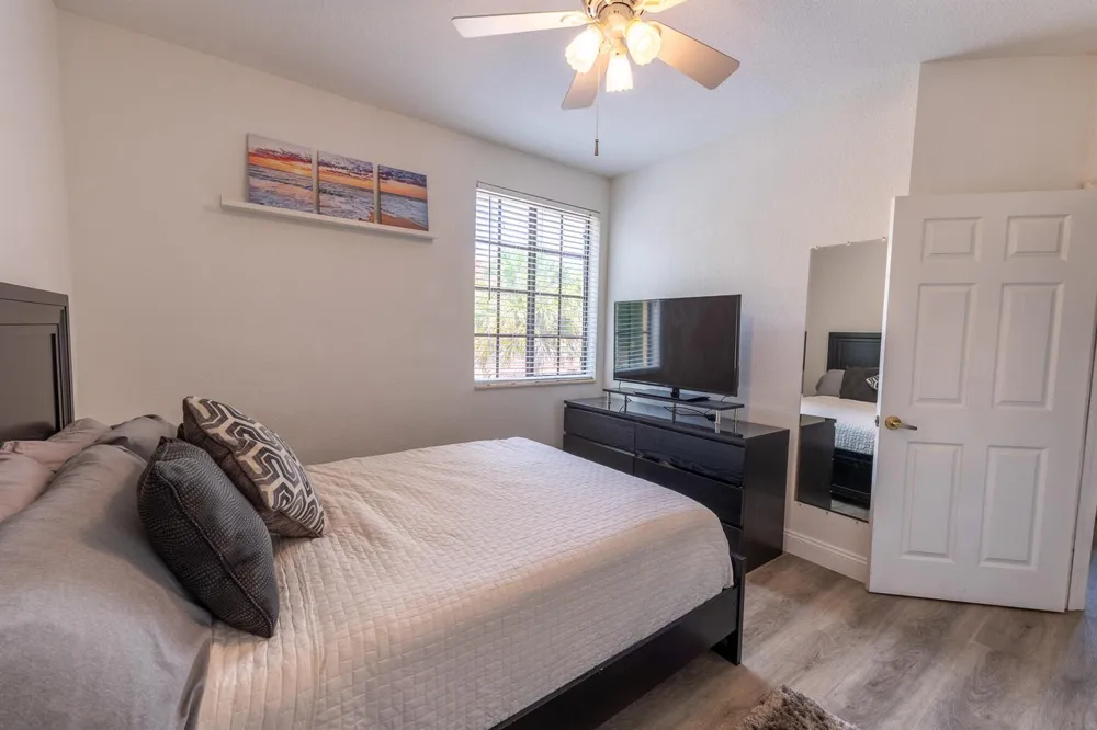 1639 PASSION VINE CIRCLE #16-4 Weston, FL 33326