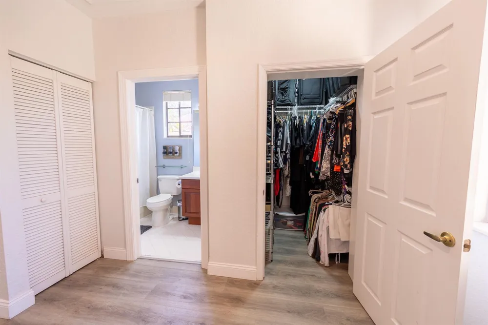 1639 PASSION VINE CIRCLE #16-4 Weston, FL 33326