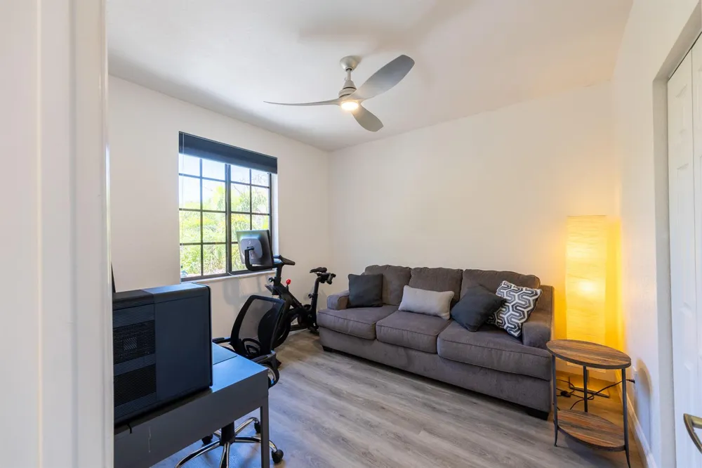 1639 PASSION VINE CIRCLE #16-4 Weston, FL 33326