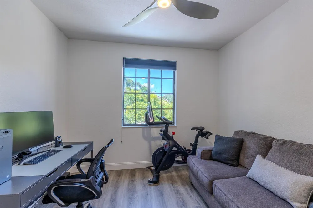 1639 PASSION VINE CIRCLE #16-4 Weston, FL 33326