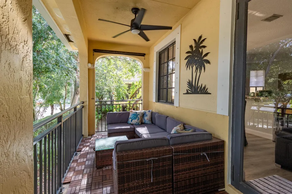 1639 PASSION VINE CIRCLE #16-4 Weston, FL 33326