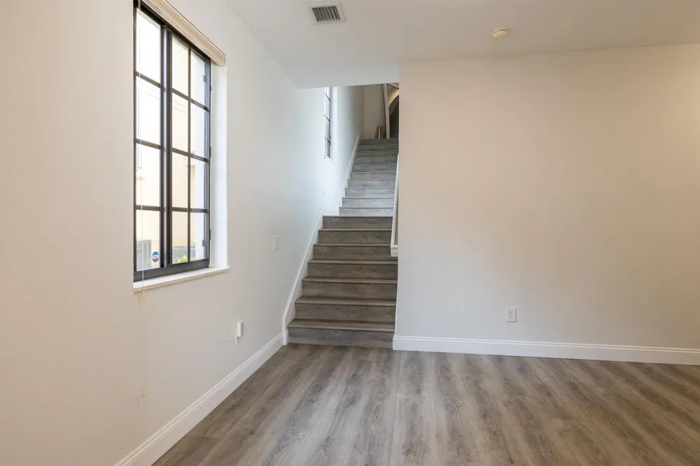 1639 PASSION VINE CIRCLE #16-4 Weston, FL 33326