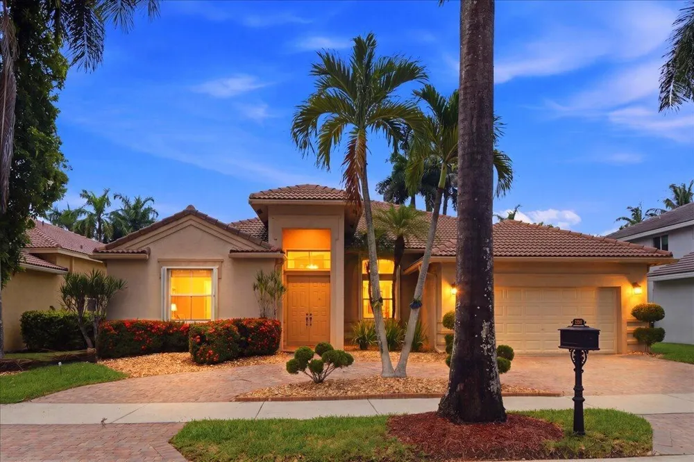 2458 Greenbrier Court Weston, FL 33327